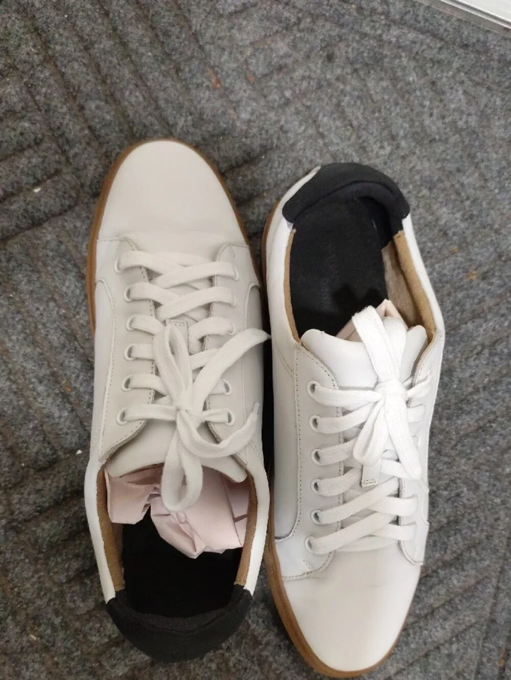 Banana Republic low top